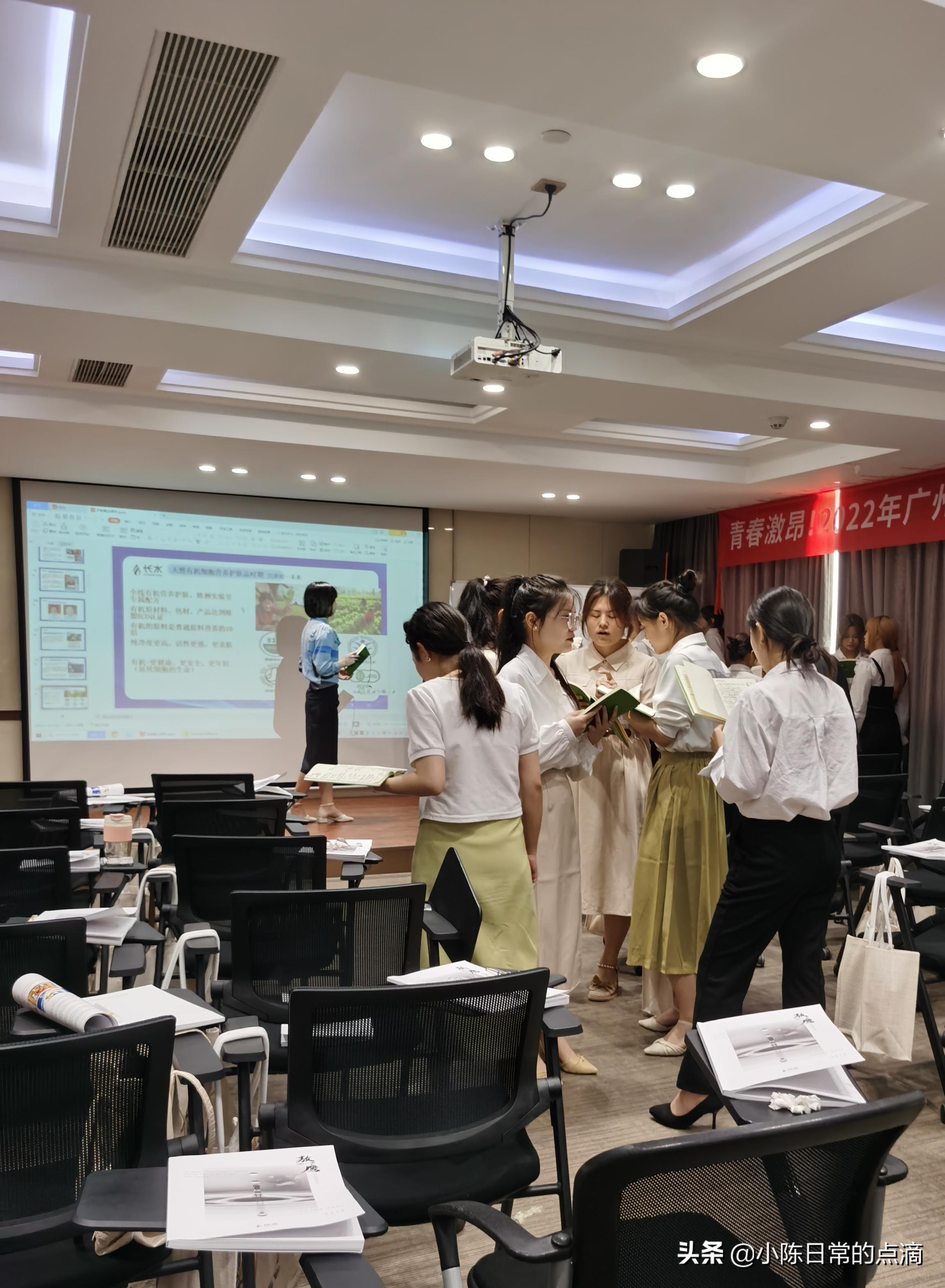 做自己的品牌化妆品需要什么手续,做一款自己品牌的化妆品