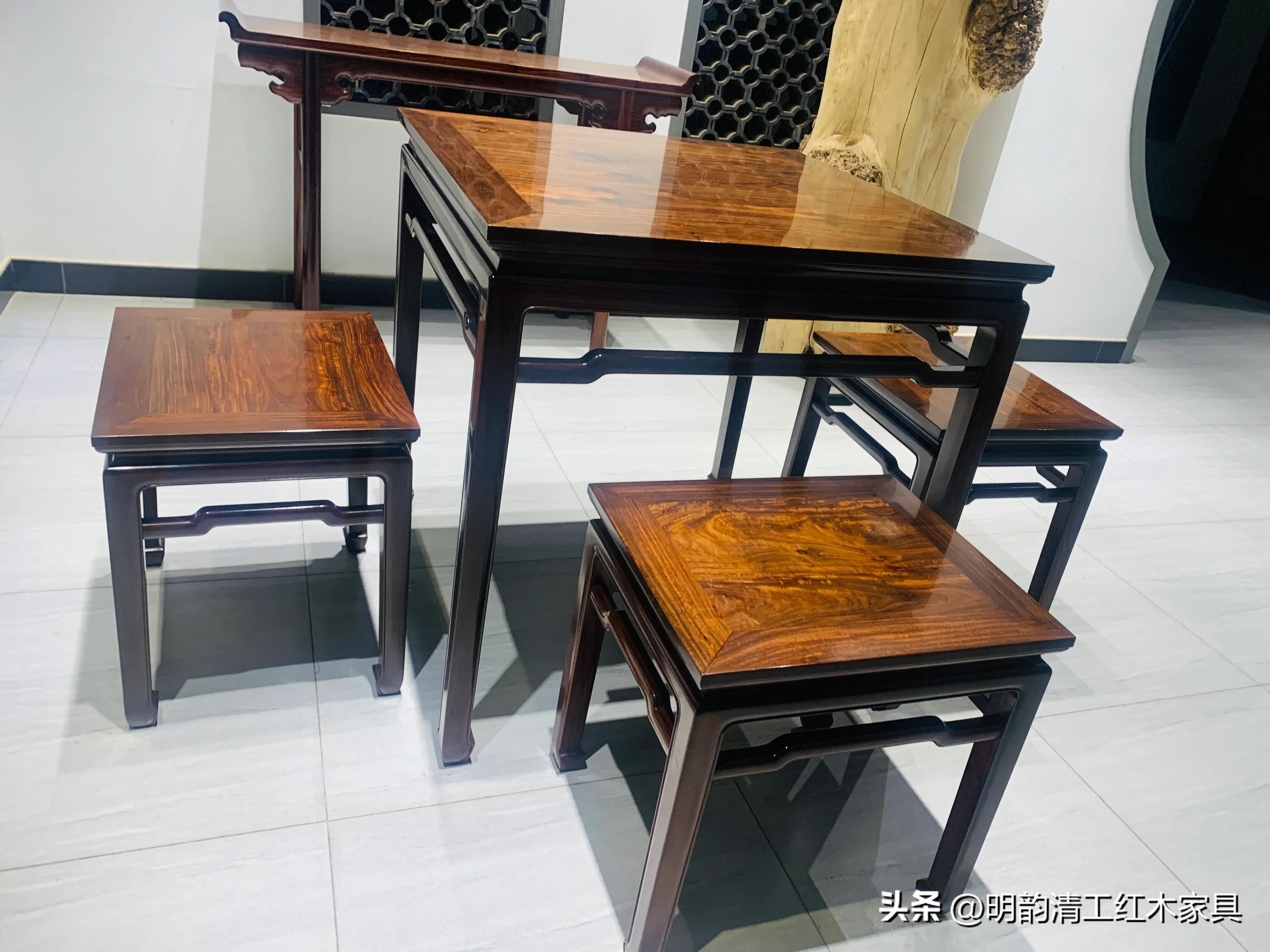 老木匠常讲的凳不离三,老木匠坐凳不离八是什么意思