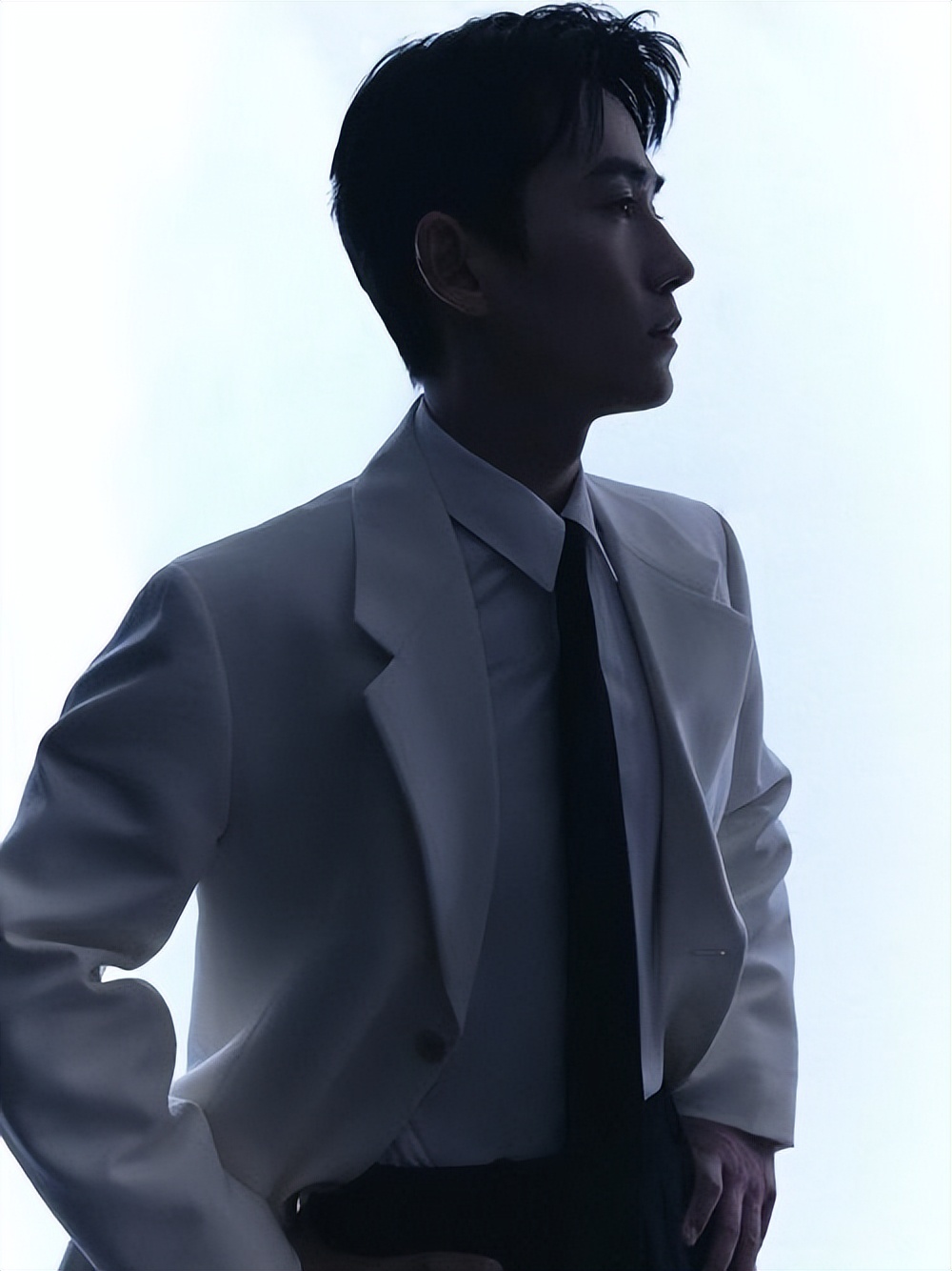 这一次，35岁的影帝朱一龙，狠狠地打了“娱乐圈的脸”