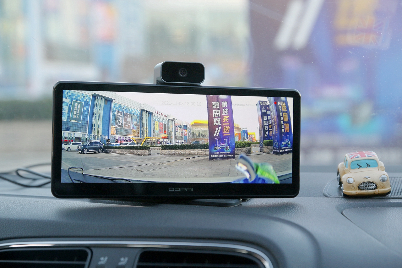 华为鸿蒙智联车载智慧屏评测,鸿蒙智联车载智慧屏s50可以投屏吗