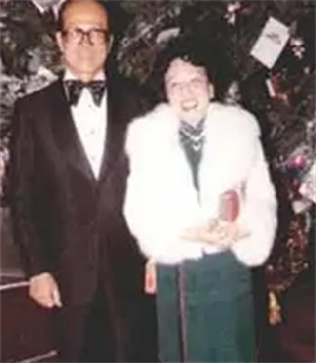 香港富豪三儿子,香港富豪的三个儿子