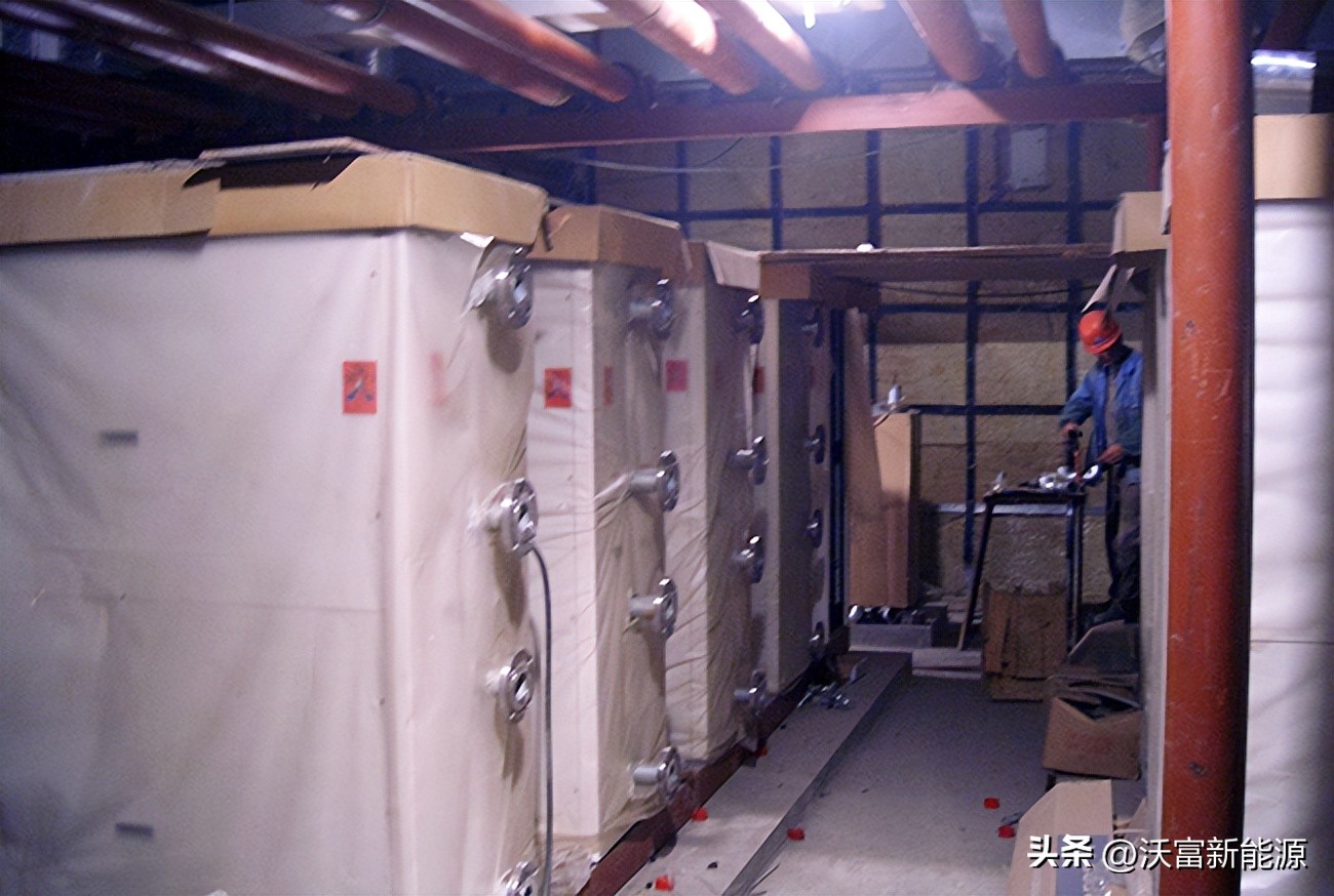 水源热泵和单冷空调加锅炉的对比,水源热泵空调有哪几种