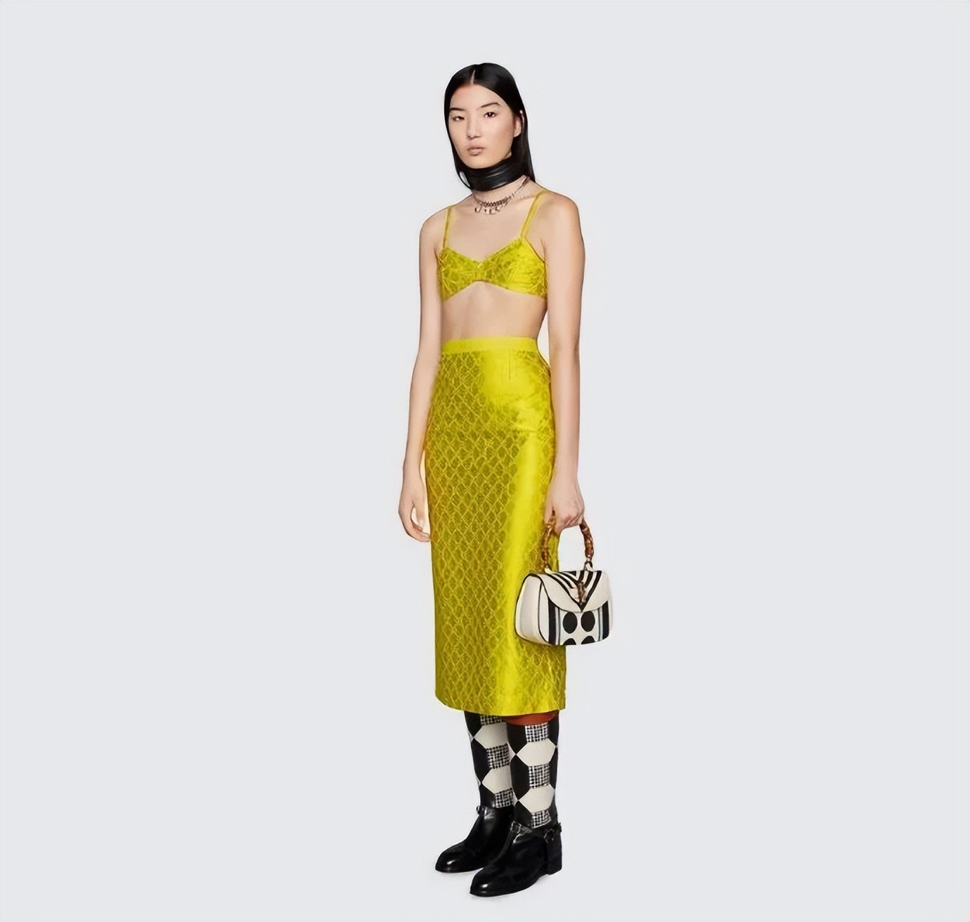 情人节男朋友给我发了520000,情人节男朋友买了一千多的礼物