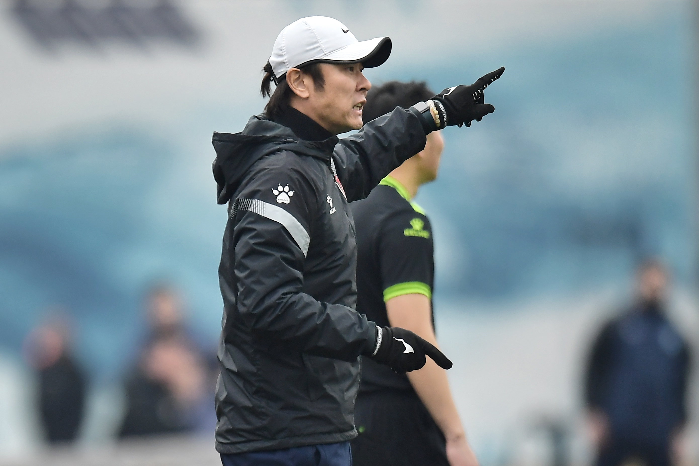 市足协主席柳海光一行来嘉定考察调研并观看嘉定汇龙热身赛