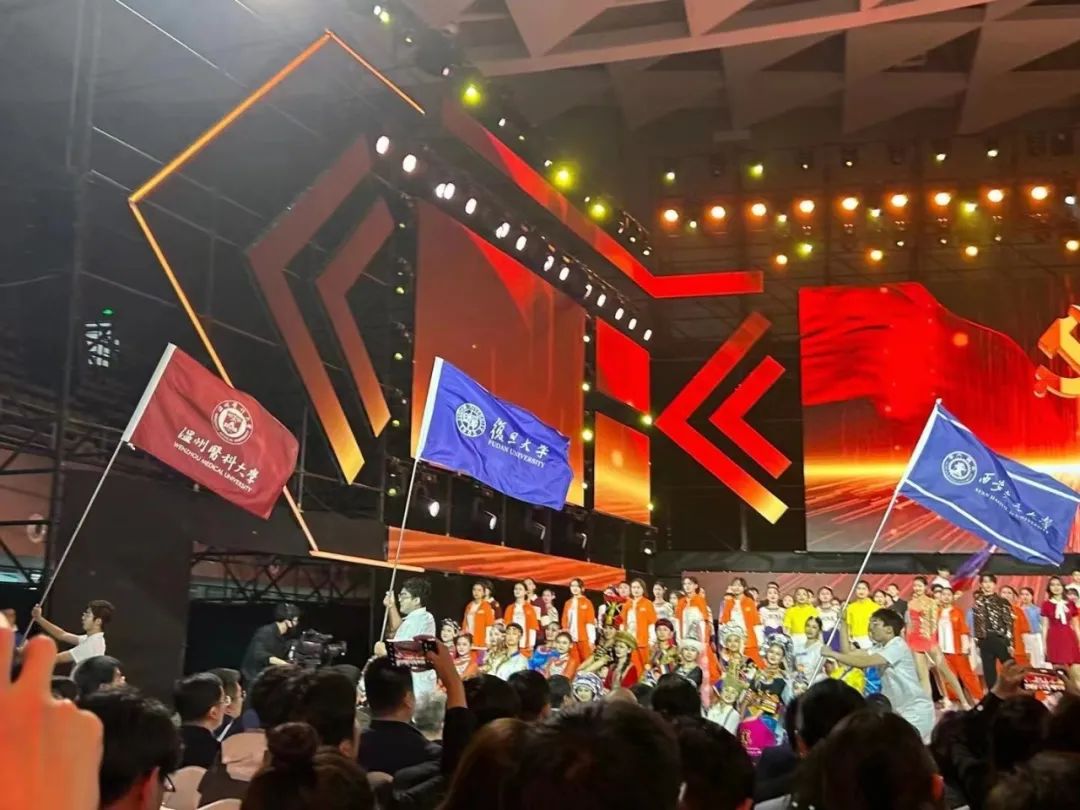 这把“蚁巢伞”在复旦落地了！