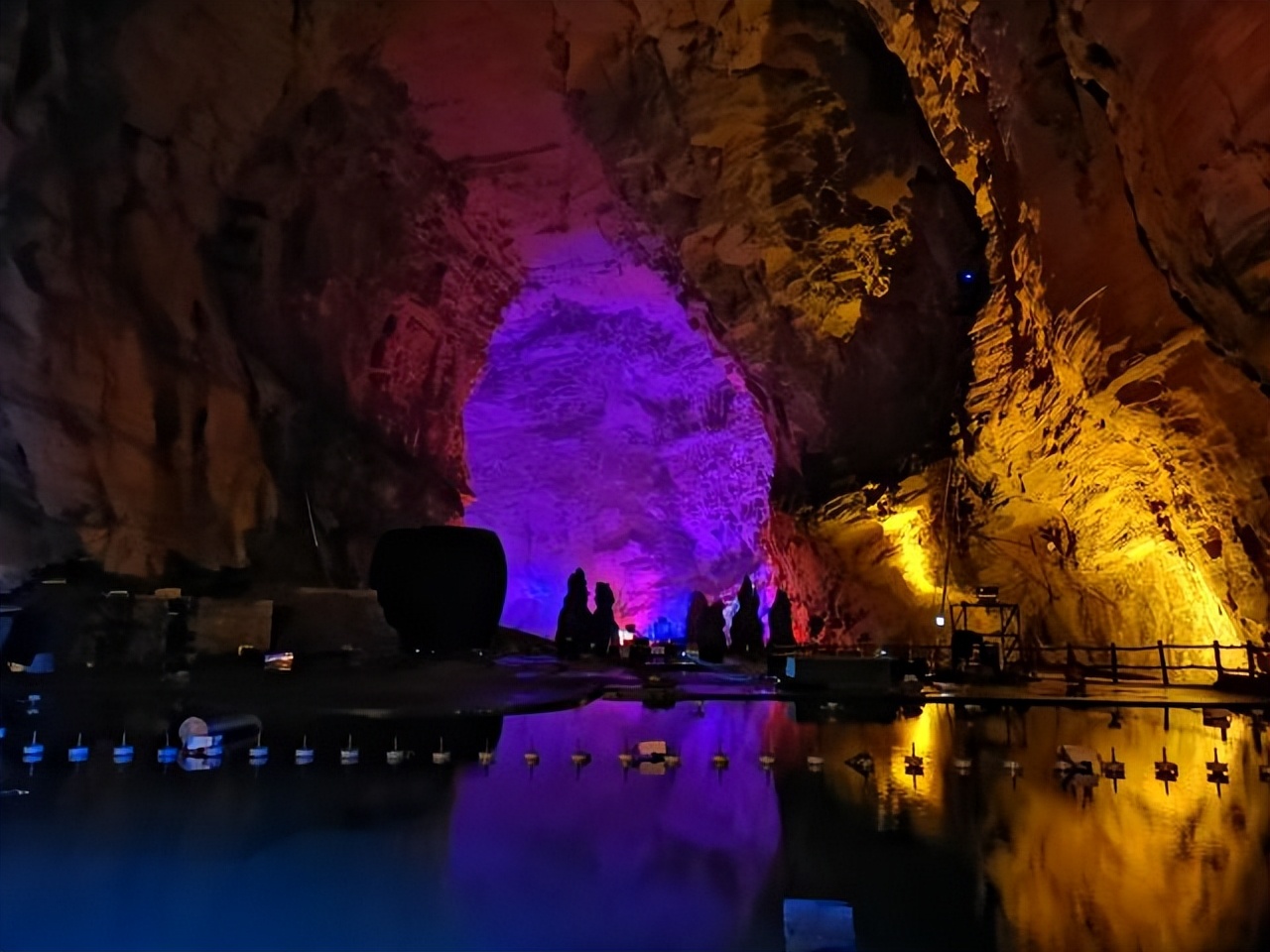 西安到恩施自驾沿途哪些旅游景点,恩施哪个景点不用爬山的路线好走