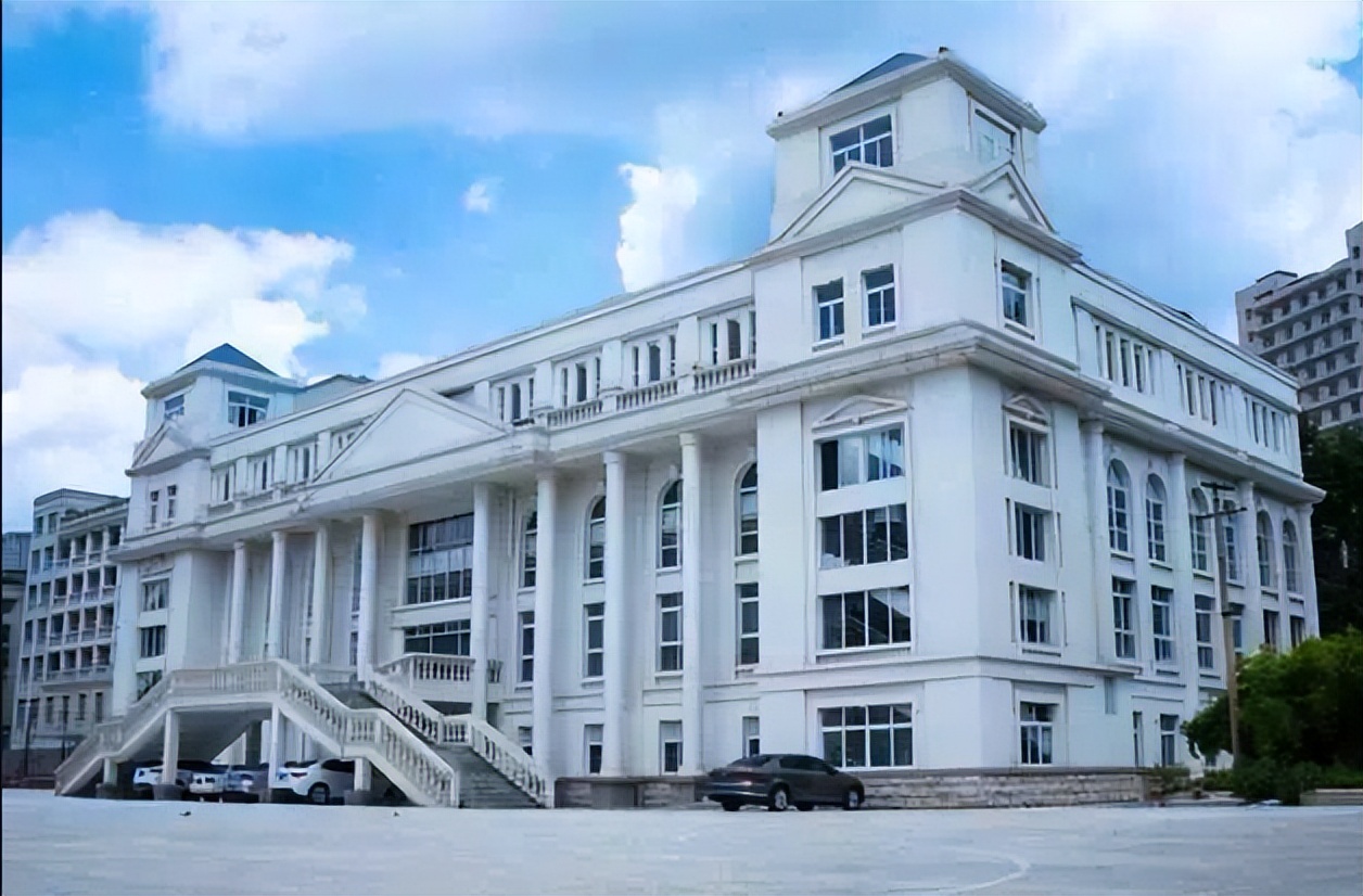 贵阳师生三角恋凶杀案,贵阳六中师生三角恋故意杀人案