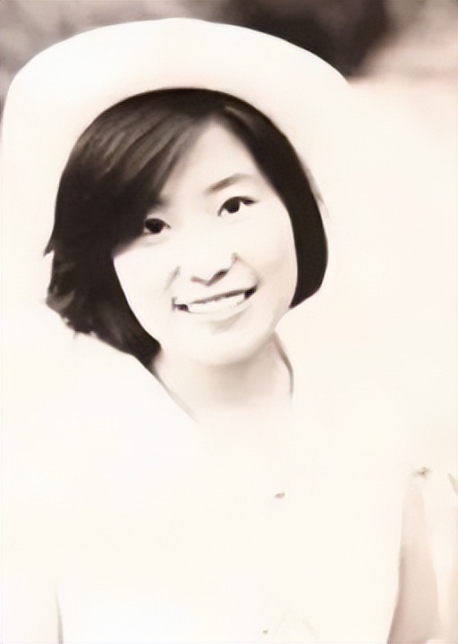 “赤军女皇”重信房子出狱：放下屠刀，就能立地成佛？