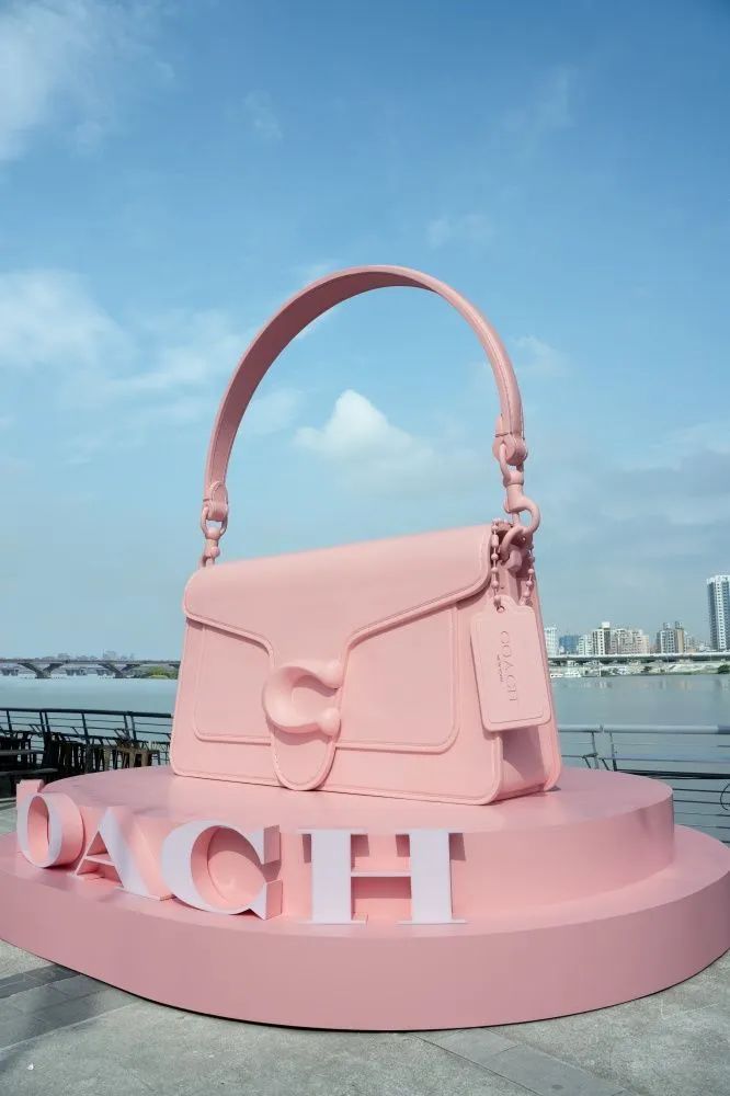 lv最大的贵妇包包,lv最大的斜挎包