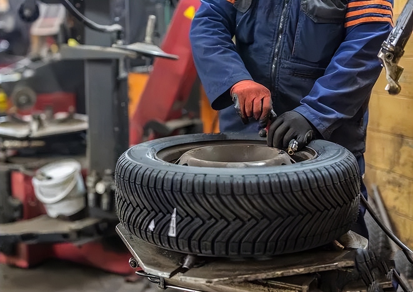 为什么国产轮胎不如国外品牌轮胎,中国轮胎和外国轮胎哪个质量好