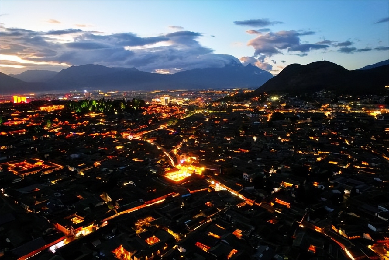 丽江古城为什么被称为高原姑苏,云南千年临安古城