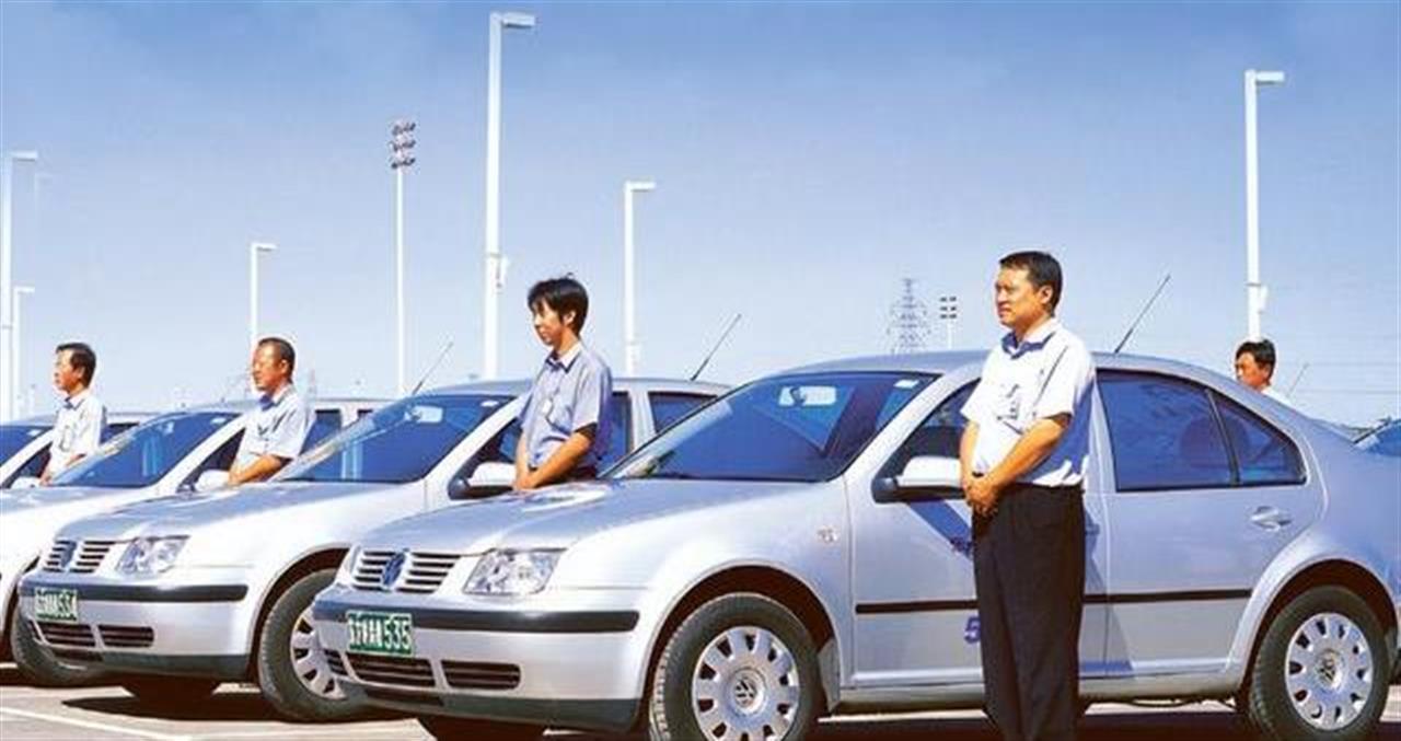 世界上最牛逼的驾校,世界顶级驾校