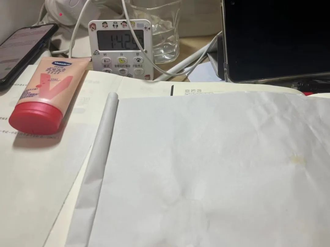 工作两年了还可以转行新媒体吗,新媒体找工作应该往哪方面找