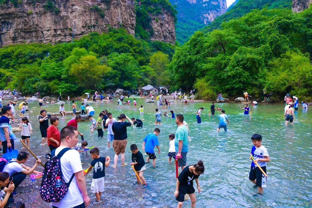 云台山最佳观瀑季,河南云台山看日出观云海