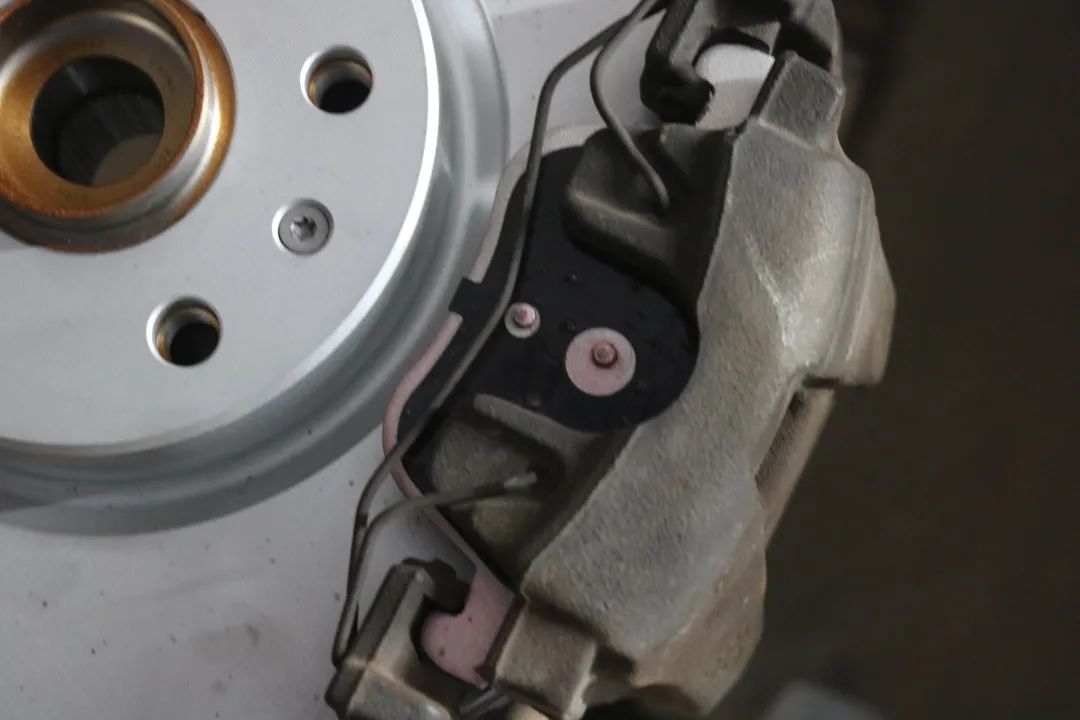 12年大众途观二手车翻新,大众途观外观塑料件翻新