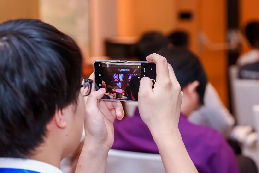 投入千万扶持基金，腾讯这款大作要为MMO直播开出一条路