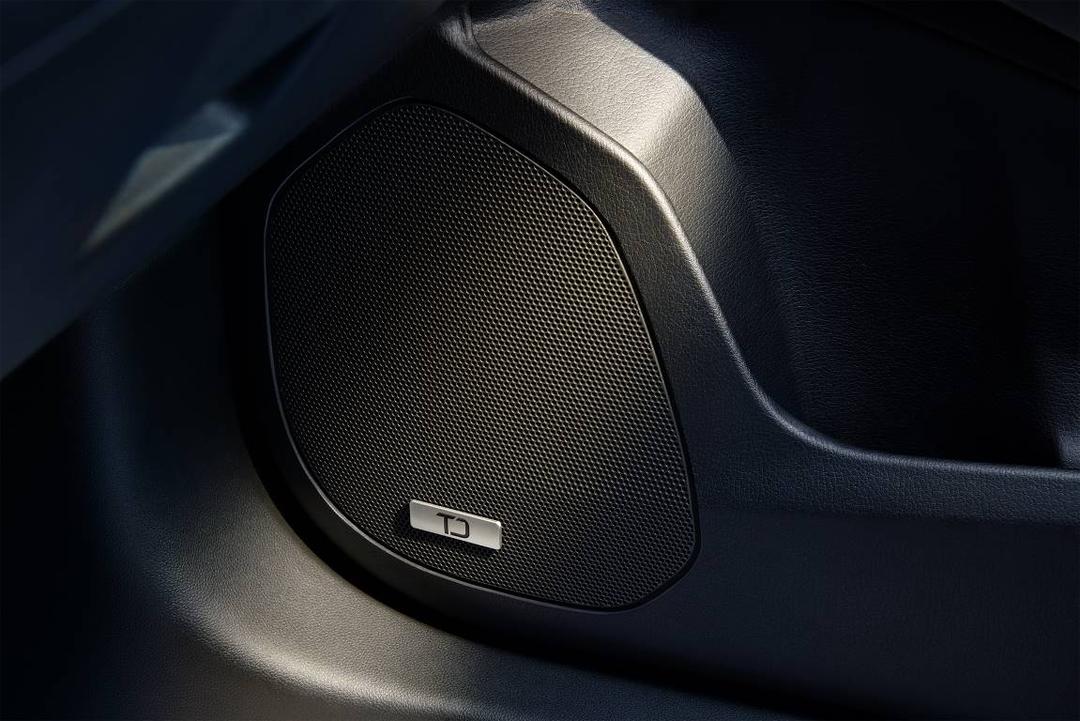 雪佛兰星迈罗细节讲解,雪佛兰科迈罗进化史