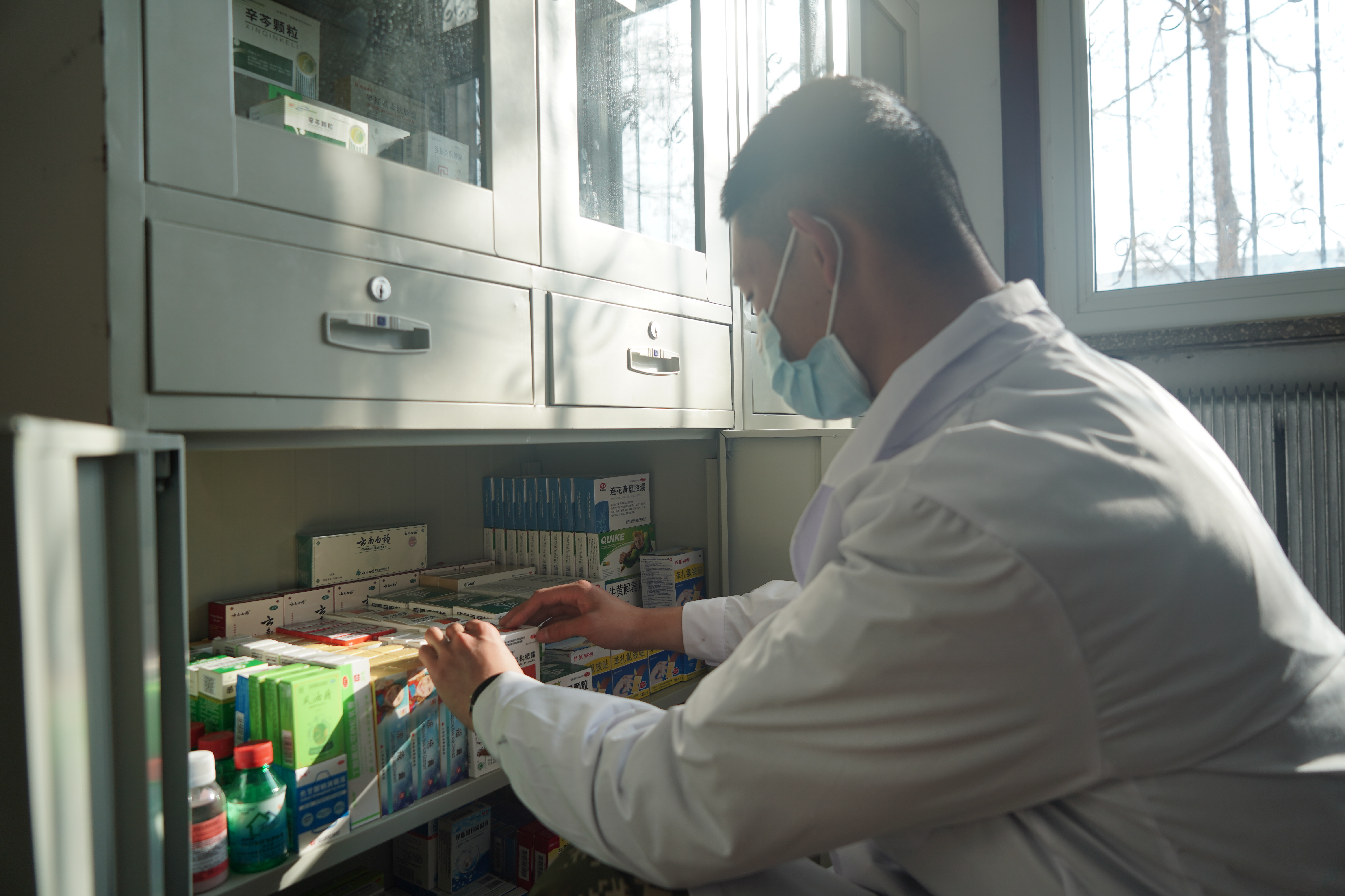 致坚守岗位的大白,致敬一线工作的大白