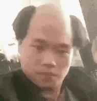 “性取向测试!”如果你看到的是一群人在游泳,那就再仔细看看