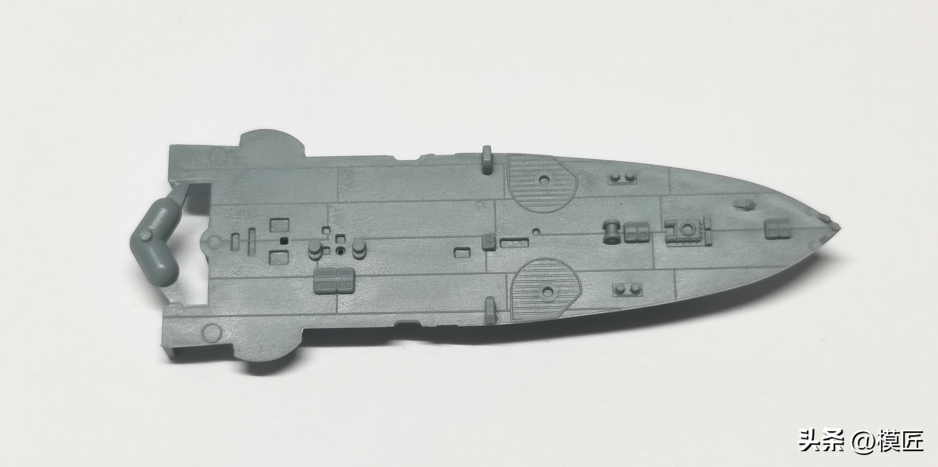 鹰翔1:700战列舰,一战德国埃姆登号轻巡洋舰