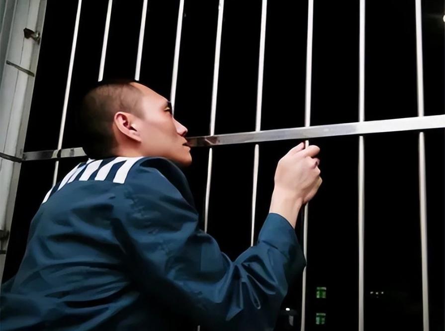 17岁亲生儿子被同学杀害后续,17岁儿子被同学杀害追凶17年