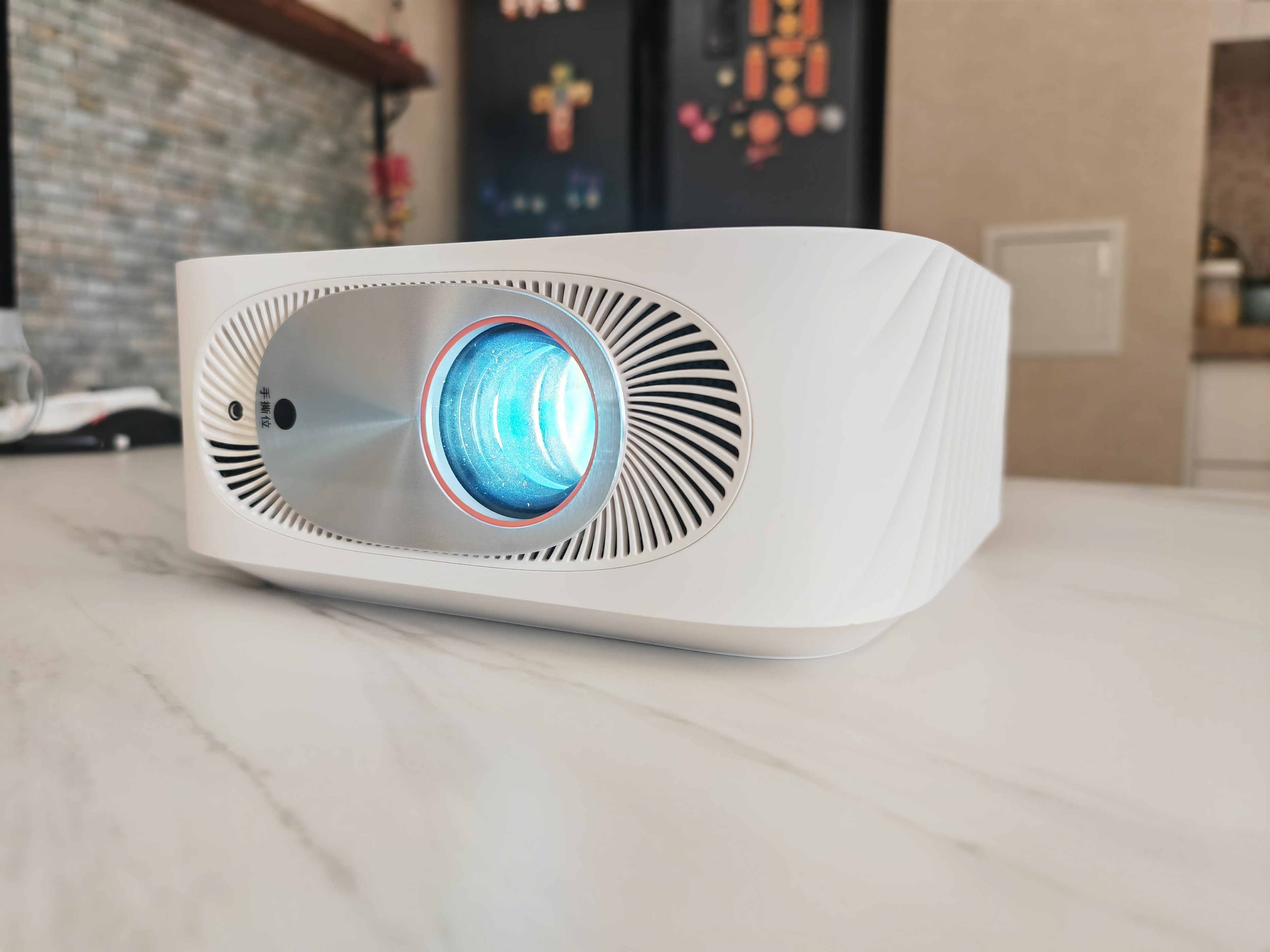 联想小新100智能投影仪,联想小新100s投影仪测评