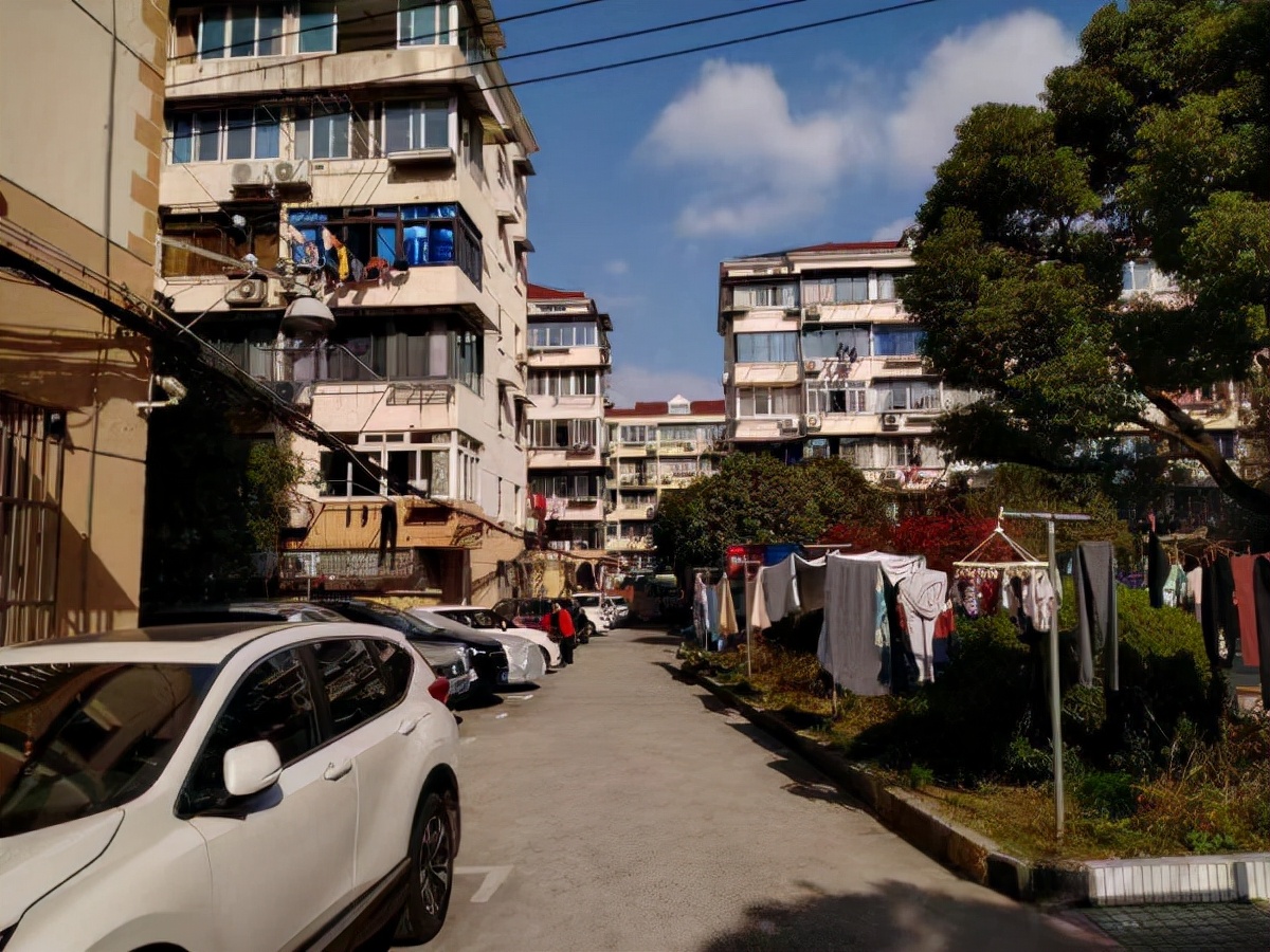 小区共用墙对方可以拆吗,小区共用墙纠纷怎么处理