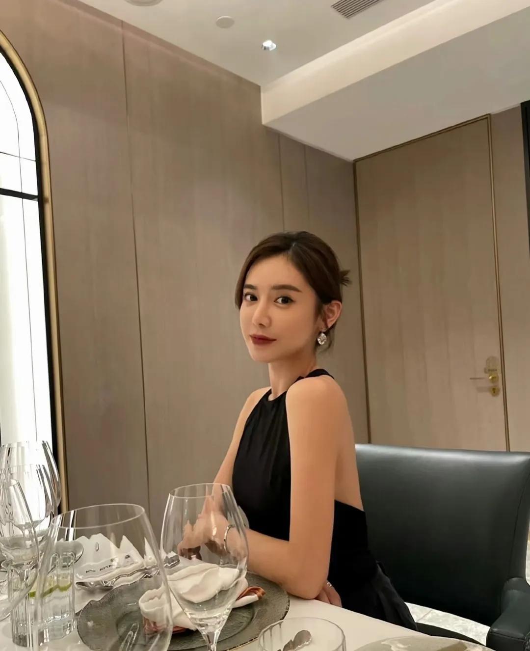 nba主持人美娜生活照,天津主持人美娜个人资料