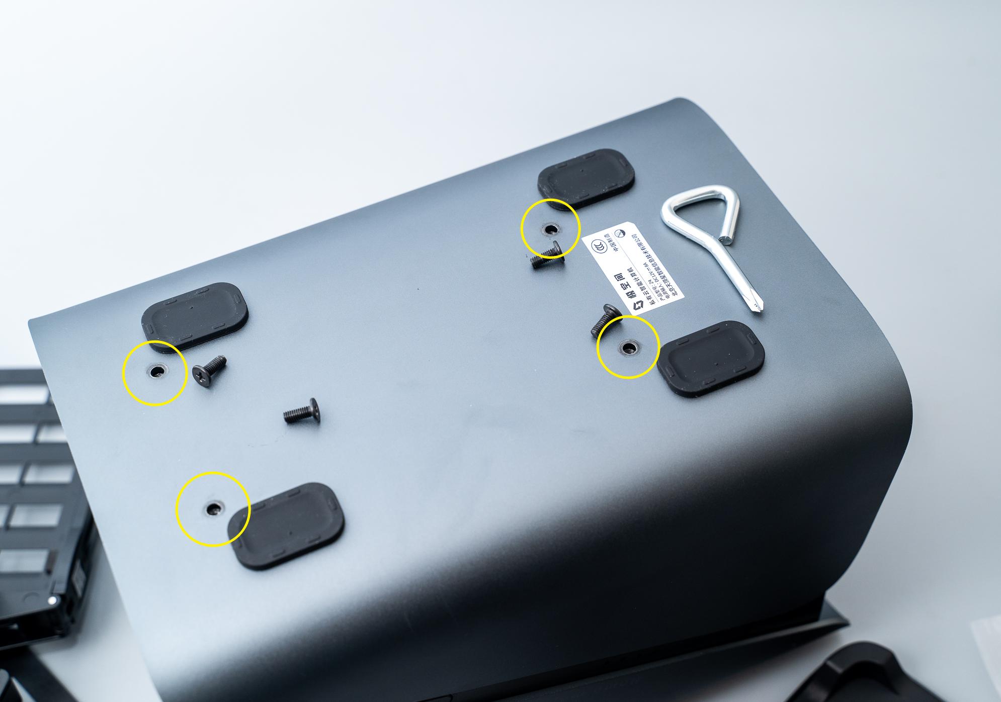 从小白走向专业：极空间新Z4开箱体验！Dcoker安装QB*载下**器教程