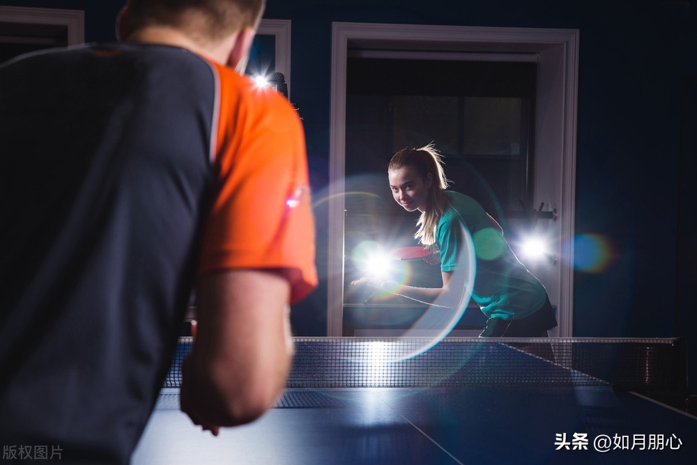 打乒乓球要把急长球发得又急又长，得做好这几个技术要点