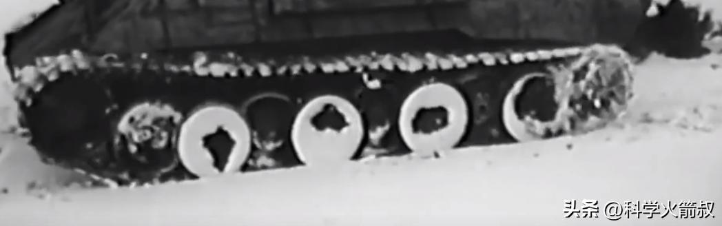 二战德国坦克为什么用交替负重轮,为什么德国虎式坦克比较厉害