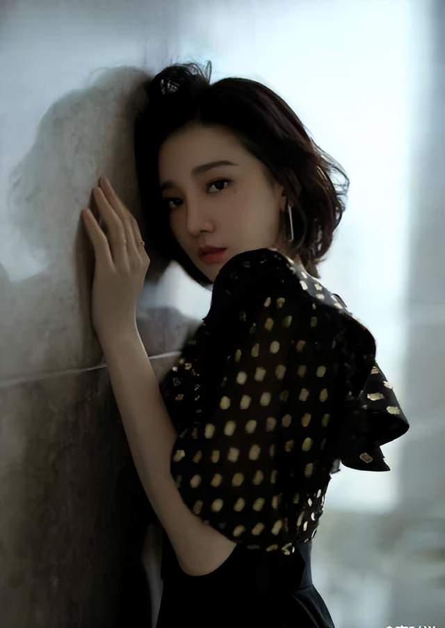 陈小纭整容前演过什么电视剧,演员陈小纭现状