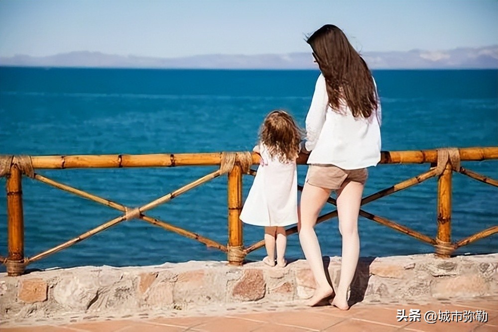 她高中时被*暴强**，现在是一位了不起的单亲母亲