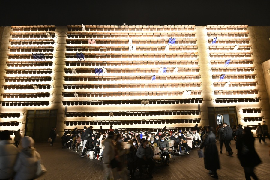 新春走基层就地过年别样的年味儿,新春走基层慰问演出暖意十足