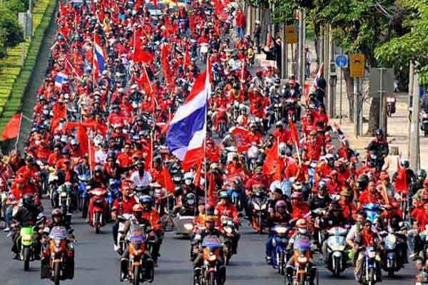 泰国国王和军方谁说了算,泰国国王有权指挥军队吗