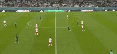 莱万破门沙特,波兰2-0沙特阿拉伯莱万的进球