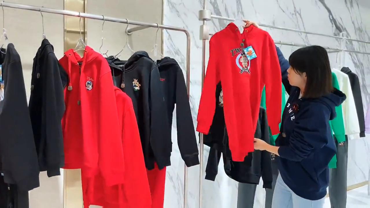 小熊刺绣加绒卫裤直播,小熊加绒卫裤直播间女款