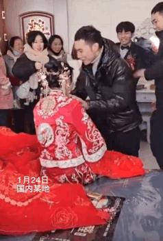 她官宣结婚，炸出性骚扰名场面