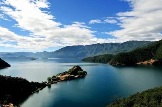 云南旅游最值得去的4个地方,云南和三亚哪个更值得去旅行