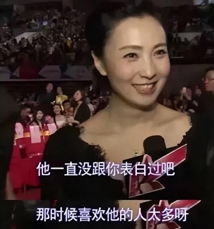 袁姗姗戴帽子参加婚礼,袁姗姗参加弟弟婚礼衣服