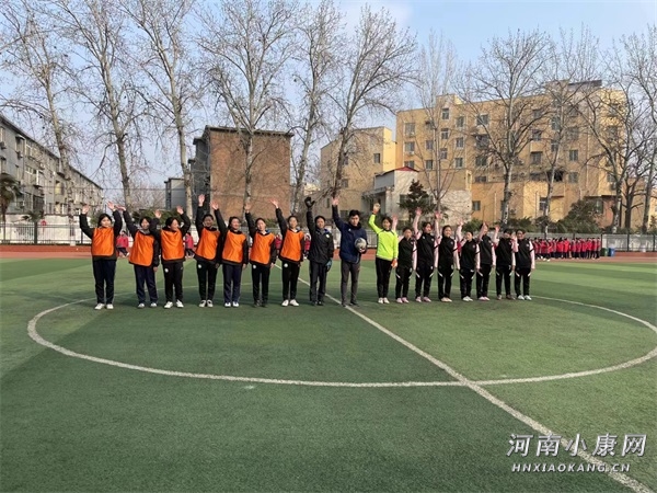 开封市五一路第二小学足球队比赛,开封市2017年校园足球比赛