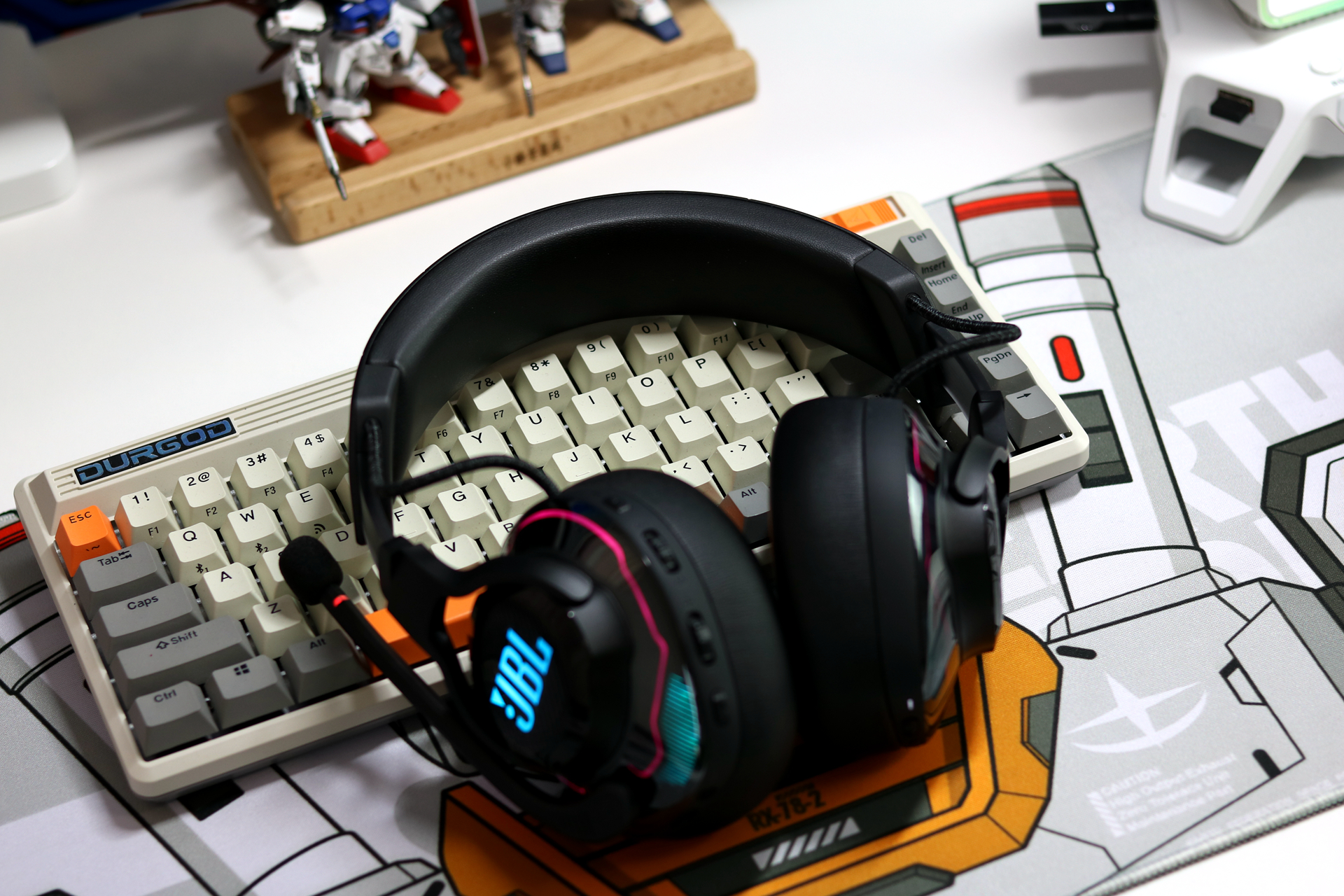 jbl头戴式耳机评测,2000元买头戴耳机值吗