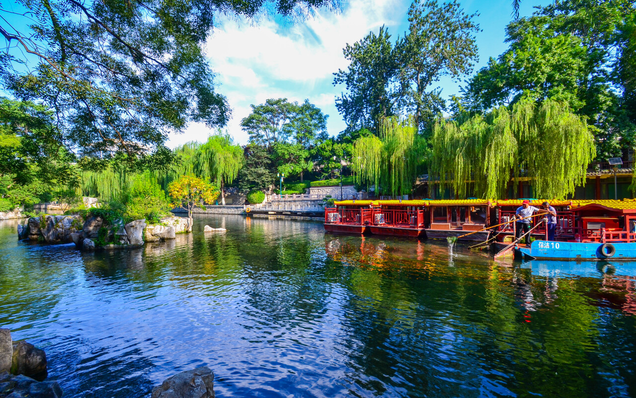 游济南趵突泉大明湖的感慨,趵突腾空润泉城