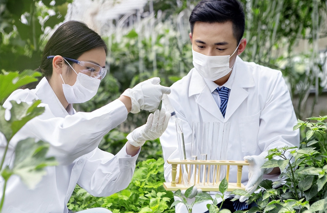 3.2万华裔科学家移籍美国，我国大批科研人才为何会流失？