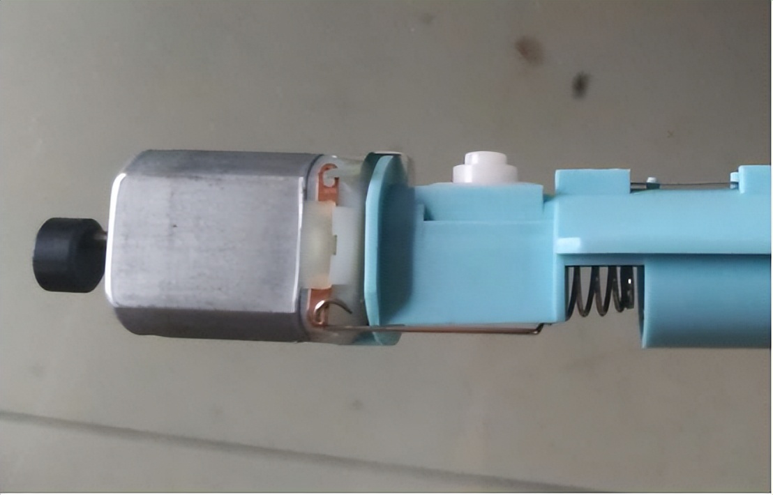 电动牙刷的优点及危害,电动牙刷优点和缺点