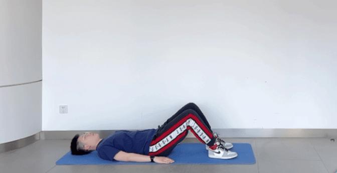 老人防摔倒最全攻略非常值得收藏,老人摔倒时正确的保护姿势