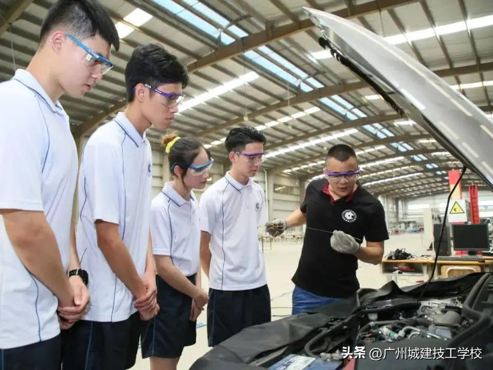 评为优秀学校喜报,我校荣获先进单位