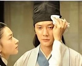 *队军**美女献身解决将军生理问题，引发社会争议和热议！