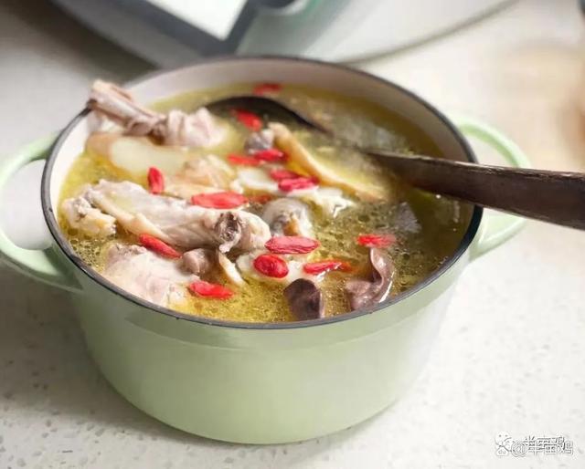 土鸡独特之处,土鸡的认识方法和技巧