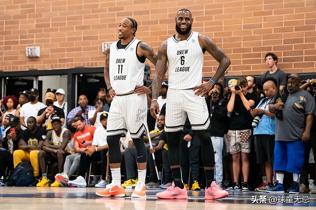 冲突爆发双方球员打成一团,赛场冲突打架群殴合集